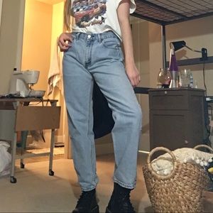 VINTAGE LEVIS 550 DENIM JEANS